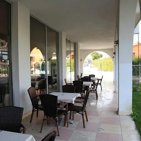 Rivus 3* Πεσκιέρα ντελ Γκάρντα