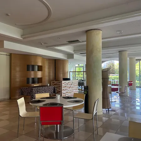 Rivus 3* Πεσκιέρα ντελ Γκάρντα
