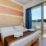Rivus Hotel