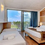Rivus Hotel 3*