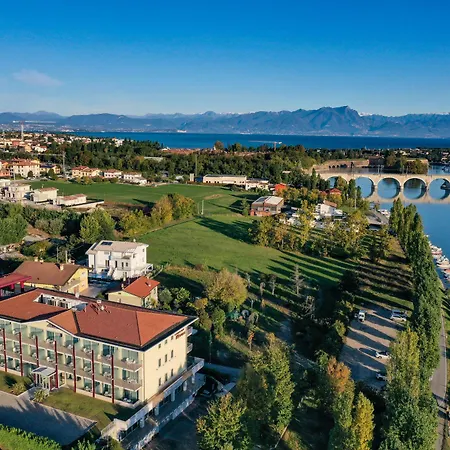 Hotel Rivus