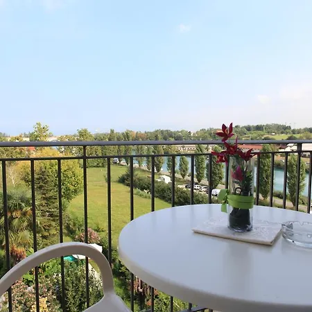 Rivus Hotel 3*