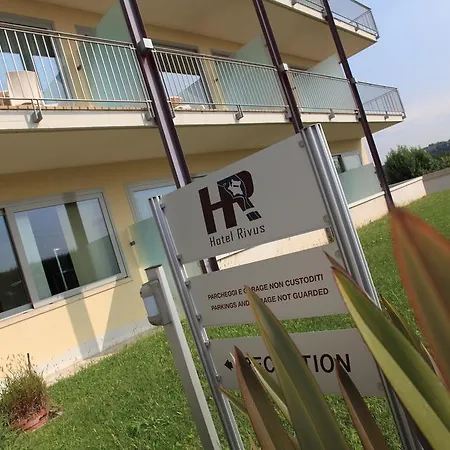 ホテル Rivus