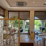 里乌斯酒店