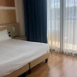 里乌斯酒店 酒店