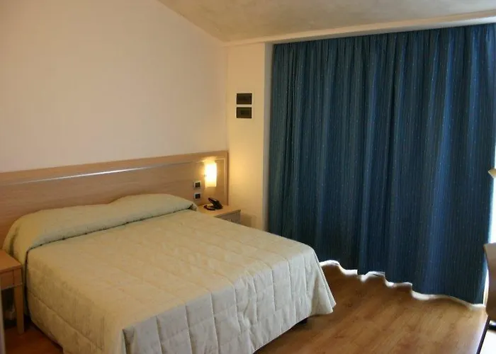 Hotell Rivus Peschiera del Garda